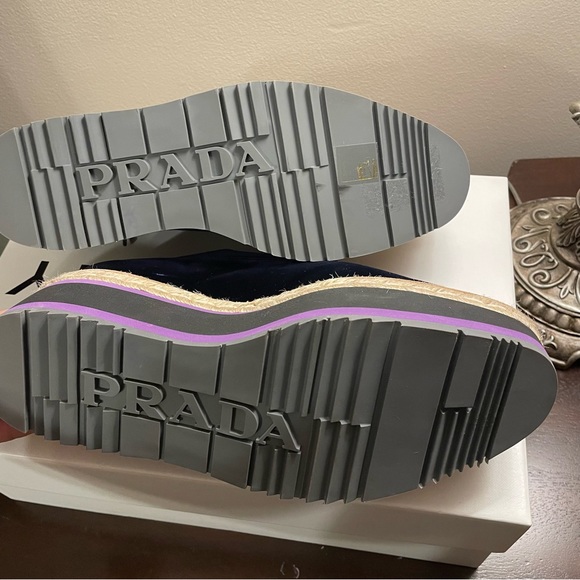PRADA NEW!! Oxford platform derby 38.5 - Picture 4 of 9